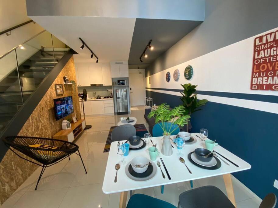 Kl Duplex With Balcony@ekocheras Mrt * Kuala Lumpur